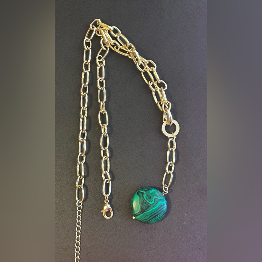 Vintage Gold Chain Necklace Green Malachite Pendant Drop Y Necklace Lariat - Picture 4 of 9